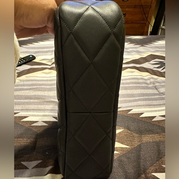 Kate Spade 2 way black and gold bag - Picture 2 of 8